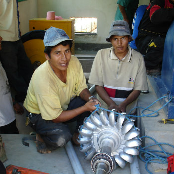 BOLIVIA , LA PAZ:Programma Eco-tecnoLogico - Energia rinnovabile e sviluppo sostenibile